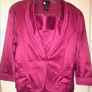 Ladies 2pc skirt suit